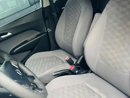HYUNDAI-HB20S-1.6 COMFORT PLUS 16V FLEX 4P AUTOMÁTICO HYUNDAI-HB20S-2018