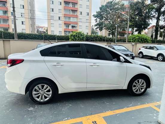 HYUNDAI-HB20S-2018
