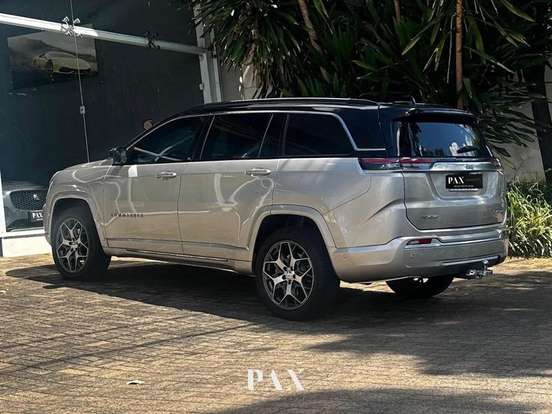 JEEP-COMMANDER-2023