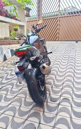 KAWASAKI-Z400-2022