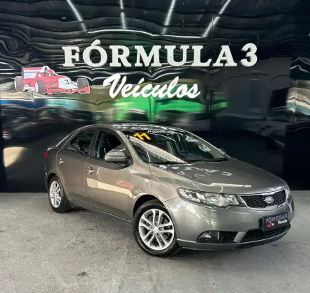 KIA CERATO 1.6 EX3 SEDAN 16V GASOLINA 4P MANUAL KIA CERATO 1.6 EX3 SEDAN 16V GASOLINA 4P MANUAL