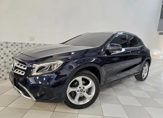 MERCEDES-BENZ GLA 200 1.6 CGI FLEX ADVANCE 7G-DCT