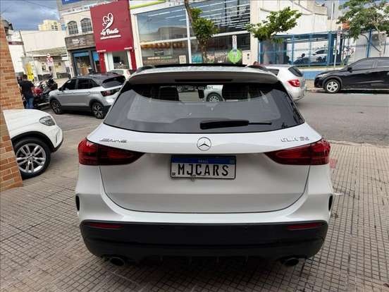 MERCEDES-BENZ-GLA 35 AMG-2.0 MHEV 4MATIC SPEEDSHIFT MERCEDES-BENZ-GLA 35 AMG-2024