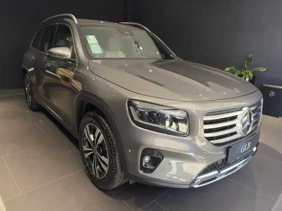 MERCEDES-BENZ GLB 220 2.0 MHEV PROGRESSIVE 4MATIC 8G-DCT