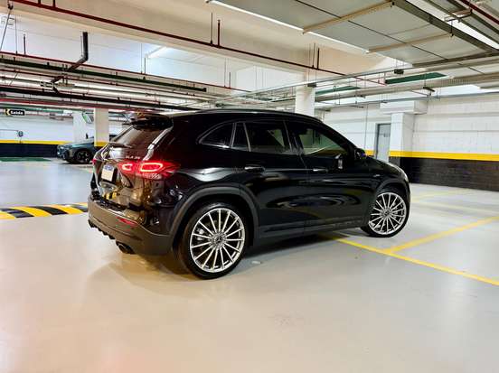 MERCEDES-BENZ-GLA 35 AMG-2023
