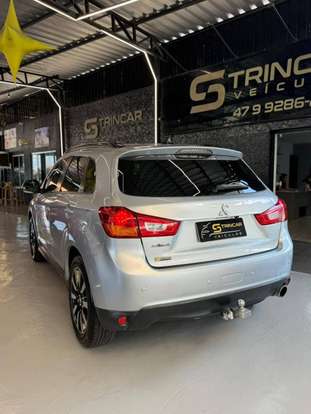 MITSUBISHI-ASX-2015