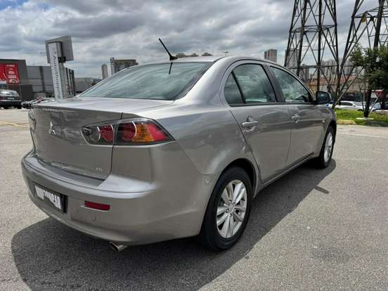 MITSUBISHI-LANCER-2.0 HL 16V GASOLINA 4P AUTOMÁTICO MITSUBISHI-LANCER-2016