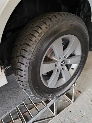 MITSUBISHI-PAJERO-2015