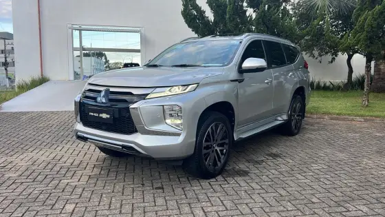 MITSUBISHI PAJERO SPORT 2.4 16V MIVEC TURBO DIESEL LEGEND AWD AUTOMÁTICO MITSUBISHI PAJERO SPORT 2.4 16V MIVEC TURBO DIESEL LEGEND AWD AUTOMÁTICO