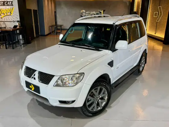 MITSUBISHI PAJERO TR4 2.0 4X2 16V 140CV FLEX 4P AUTOMÁTICO MITSUBISHI PAJERO TR4 2.0 4X2 16V 140CV FLEX 4P AUTOMÁTICO