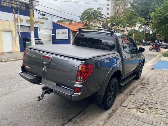 MITSUBISHI-L200 TRITON-3.5 HPE 4X4 CD V6 24V FLEX 4P AUTOMÁTICO MITSUBISHI-L200 TRITON-2013