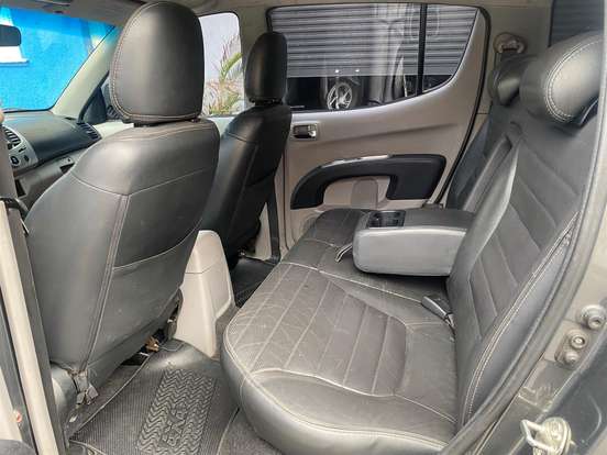 MITSUBISHI-L200 TRITON-3.5 HPE 4X4 CD V6 24V FLEX 4P AUTOMÁTICO MITSUBISHI-L200 TRITON-2013