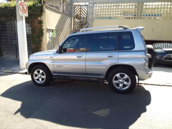 MITSUBISHI-PAJERO TR4-2.0 4X4 16V 140CV FLEX 4P AUTOMÁTICO MITSUBISHI-PAJERO TR4-2008