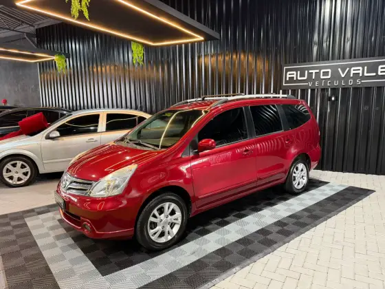 NISSAN GRAND LIVINA 1.8 SL 16V FLEX 4P AUTOMÁTICO NISSAN GRAND LIVINA 1.8 SL 16V FLEX 4P AUTOMÁTICO
