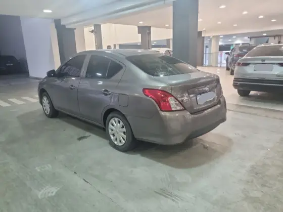 NISSAN VERSA 1.0 12V FLEX 4P MANUAL NISSAN VERSA 1.0 12V FLEX 4P MANUAL