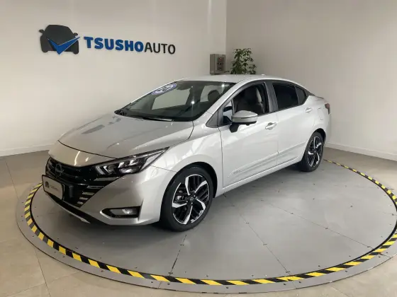 NISSAN VERSA 1.6 16V FLEX EXCLUSIVE XTRONIC NISSAN VERSA 1.6 16V FLEX EXCLUSIVE XTRONIC
