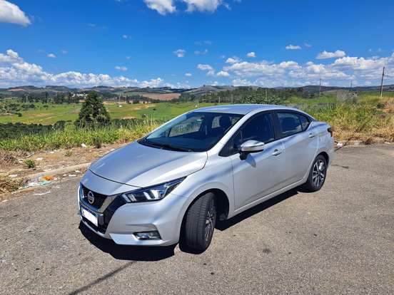 NISSAN-VERSA-2023