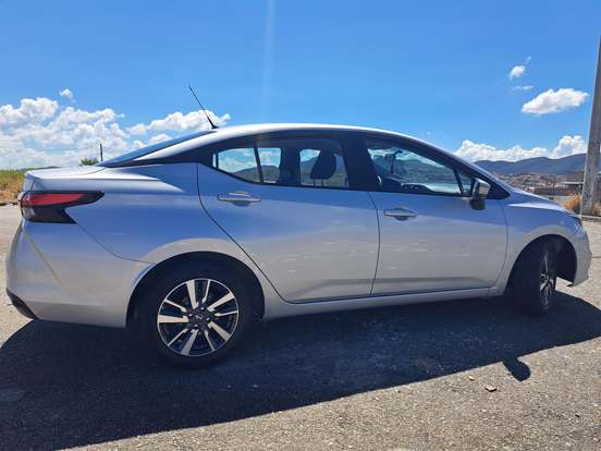 NISSAN-VERSA-2023