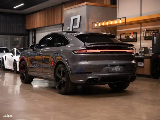 PORSCHE-CAYENNE-2025