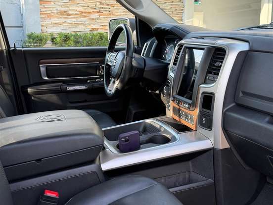 RAM-1500-5.7 V8 GASOLINA LIMITED CD 4X4 AUTOMÁTICO RAM-1500-2023
