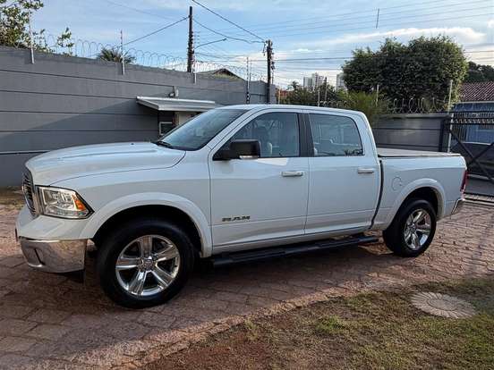 RAM-1500-5.7 V8 GASOLINA LIMITED CD 4X4 AUTOMÁTICO RAM-1500-2023