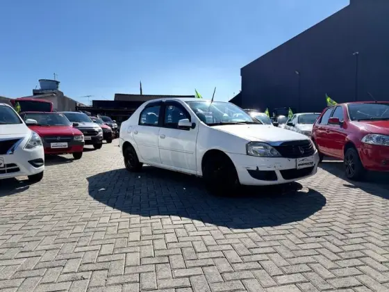 RENAULT LOGAN 1.6 EXPRESSION 16V FLEX 4P AUTOMÁTICO