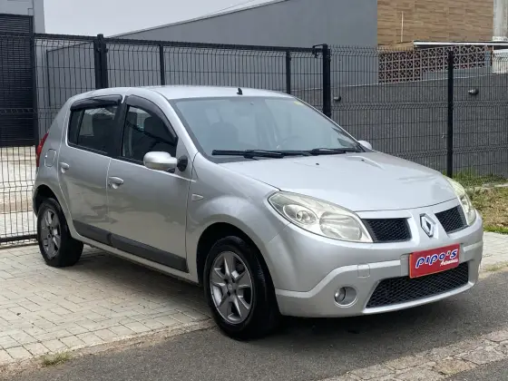 RENAULT SANDERO 1.6 PRIVILÉGE 16V FLEX 4P MANUAL RENAULT SANDERO 1.6 PRIVILÉGE 16V FLEX 4P MANUAL
