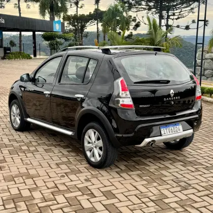 RENAULT SANDERO 1.6 STEPWAY 16V FLEX 4P AUTOMÁTICO