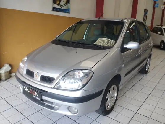 RENAULT SCÉNIC 2.0 PRIVILÉGE PLUS 16V GASOLINA 4P AUTOMÁTICO
