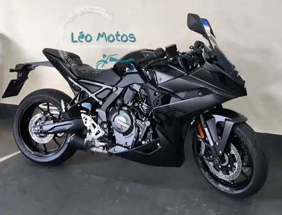 SUZUKI GSX-8R SUZUKI GSX-8R