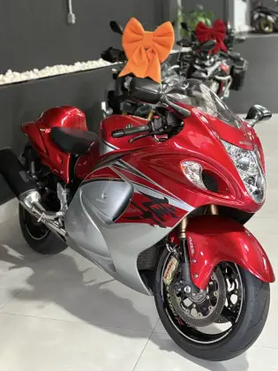 SUZUKI HAYABUSA GSX1300RA SUZUKI HAYABUSA GSX1300RA