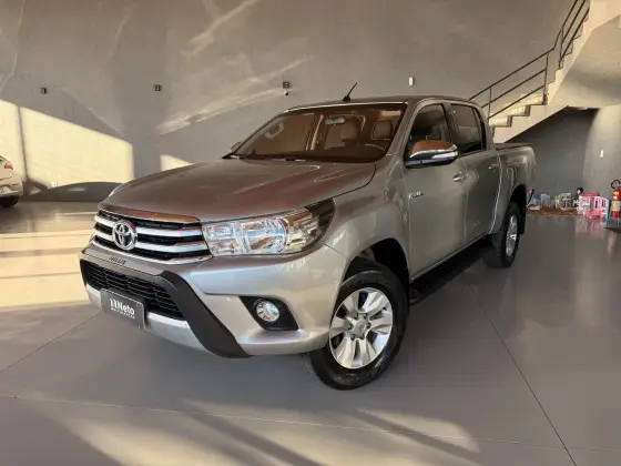 TOYOTA HILUX 2.7 SRV 4X2 CD 16V FLEX 4P AUTOMÁTICO TOYOTA HILUX 2.7 SRV 4X2 CD 16V FLEX 4P AUTOMÁTICO