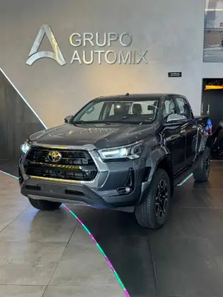 TOYOTA HILUX 2.8 D-4D TURBO DIESEL CD SRX 4X4 AUTOMÁTICO