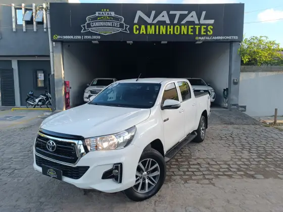 TOYOTA HILUX 2.8 POWER PACK 4X4 CD 16V DIESEL 4P MANUAL TOYOTA HILUX 2.8 POWER PACK 4X4 CD 16V DIESEL 4P MANUAL