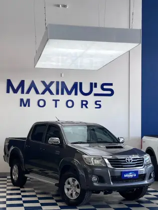 TOYOTA HILUX 3.0 SRV 4X4 CD 16V TURBO INTERCOOLER DIESEL 4P AUTOMÁTICO TOYOTA HILUX 3.0 SRV 4X4 CD 16V TURBO INTERCOOLER DIESEL 4P AUTOMÁTICO