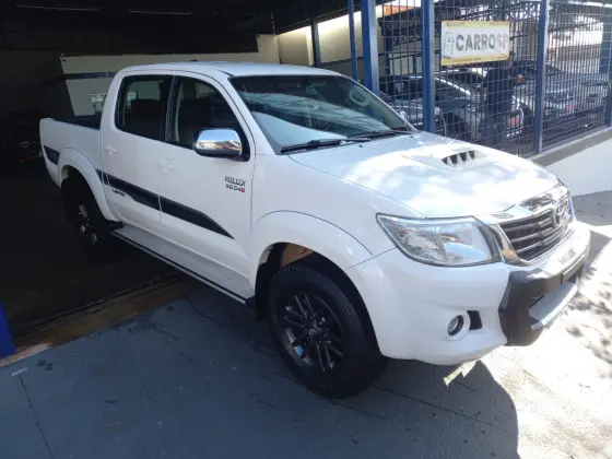 TOYOTA HILUX 3.0 SRV LIMITED EDITION 4X4 CD 16V TURBO INTERCOOLER DIESEL 4P AUTOMÁTICO TOYOTA HILUX 3.0 SRV LIMITED EDITION 4X4 CD 16V TURBO INTERCOOLER DIESEL 4P AUTOMÁTICO