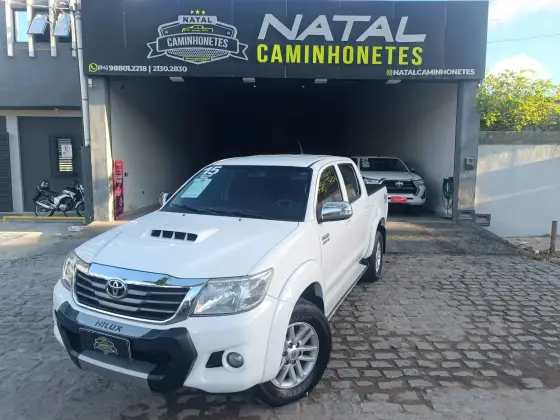 TOYOTA HILUX 3.0 SRV TOP 4X4 CD 16V TURBO INTERCOOLER DIESEL 4P AUTOMÁTICO TOYOTA HILUX 3.0 SRV TOP 4X4 CD 16V TURBO INTERCOOLER DIESEL 4P AUTOMÁTICO
