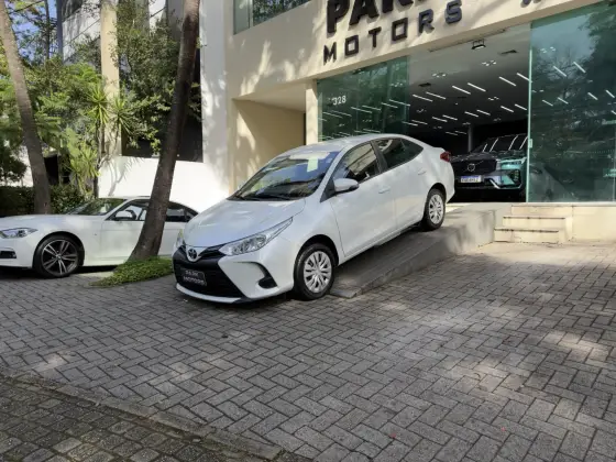 TOYOTA YARIS 1.5 16V FLEX SEDAN XL MULTIDRIVE TOYOTA YARIS 1.5 16V FLEX SEDAN XL MULTIDRIVE