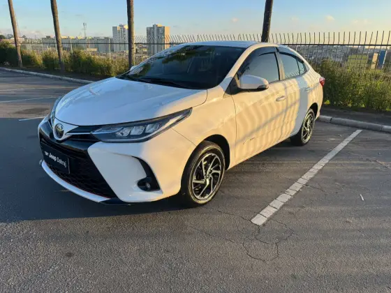 TOYOTA YARIS 1.5 16V FLEX SEDAN XLS CONNECT MULTIDRIVE