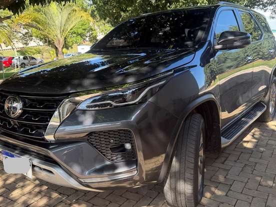 TOYOTA-HILUX SW4-2.8 D-4D TURBO DIESEL SRX 7L 4X4 AUTOMÁTICO TOYOTA-HILUX SW4-2022