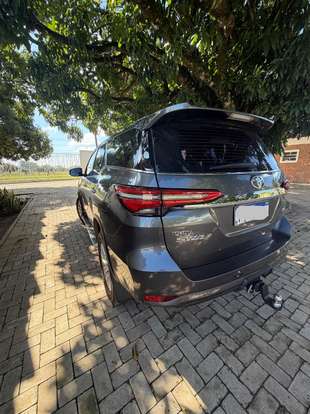 TOYOTA-HILUX SW4-2022