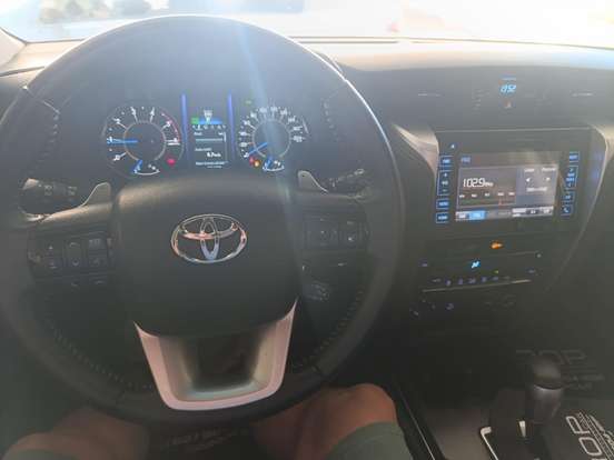 TOYOTA-HILUX SW4-2.8 SRX 4X4 7 LUGARES 16V TURBO INTERCOOLER DIESEL 4P AUTOMÁTICO TOYOTA-HILUX SW4-2019