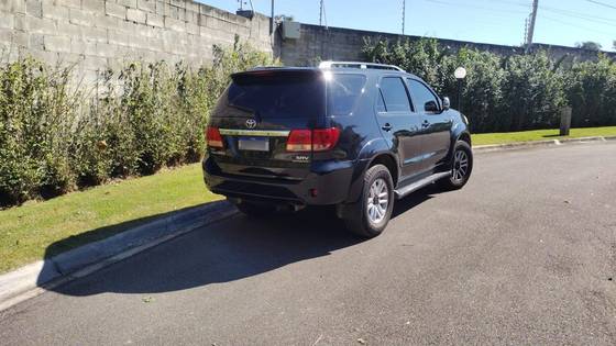 TOYOTA HILUX SW4 3.0 SRV 4X4 16V TURBO INTERCOOLER DIESEL 4P AUTOMÁTICO
