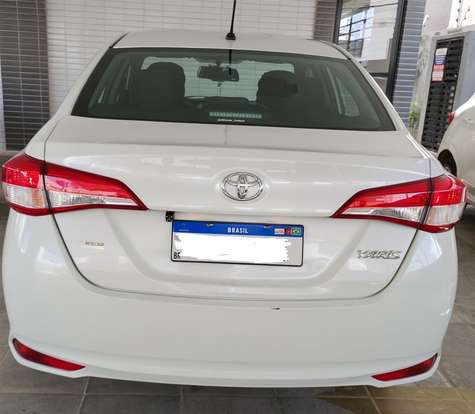 TOYOTA-YARIS-2020