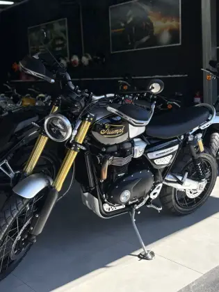 TRIUMPH BONNEVILLE SCRAMBLER 1200 ICON EDITION XE 