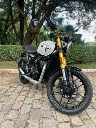 TRIUMPH SPEED 400 