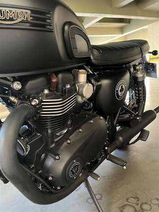 TRIUMPH-BONNEVILLE T120 BLACK 1200-2019