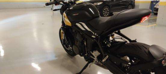 TRIUMPH-TRIDENT 660-2025