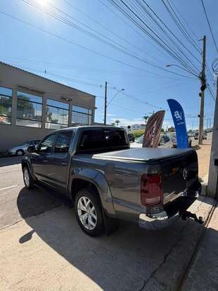 VOLKSWAGEN-AMAROK-2017