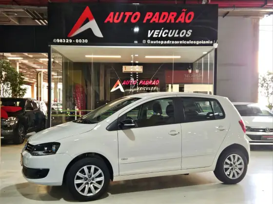 VOLKSWAGEN FOX 1.0 MI TREND 8V FLEX 4P MANUAL VOLKSWAGEN FOX 1.0 MI TREND 8V FLEX 4P MANUAL